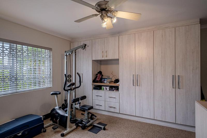 5 Bedroom Property for Sale in Linkside Eastern Cape